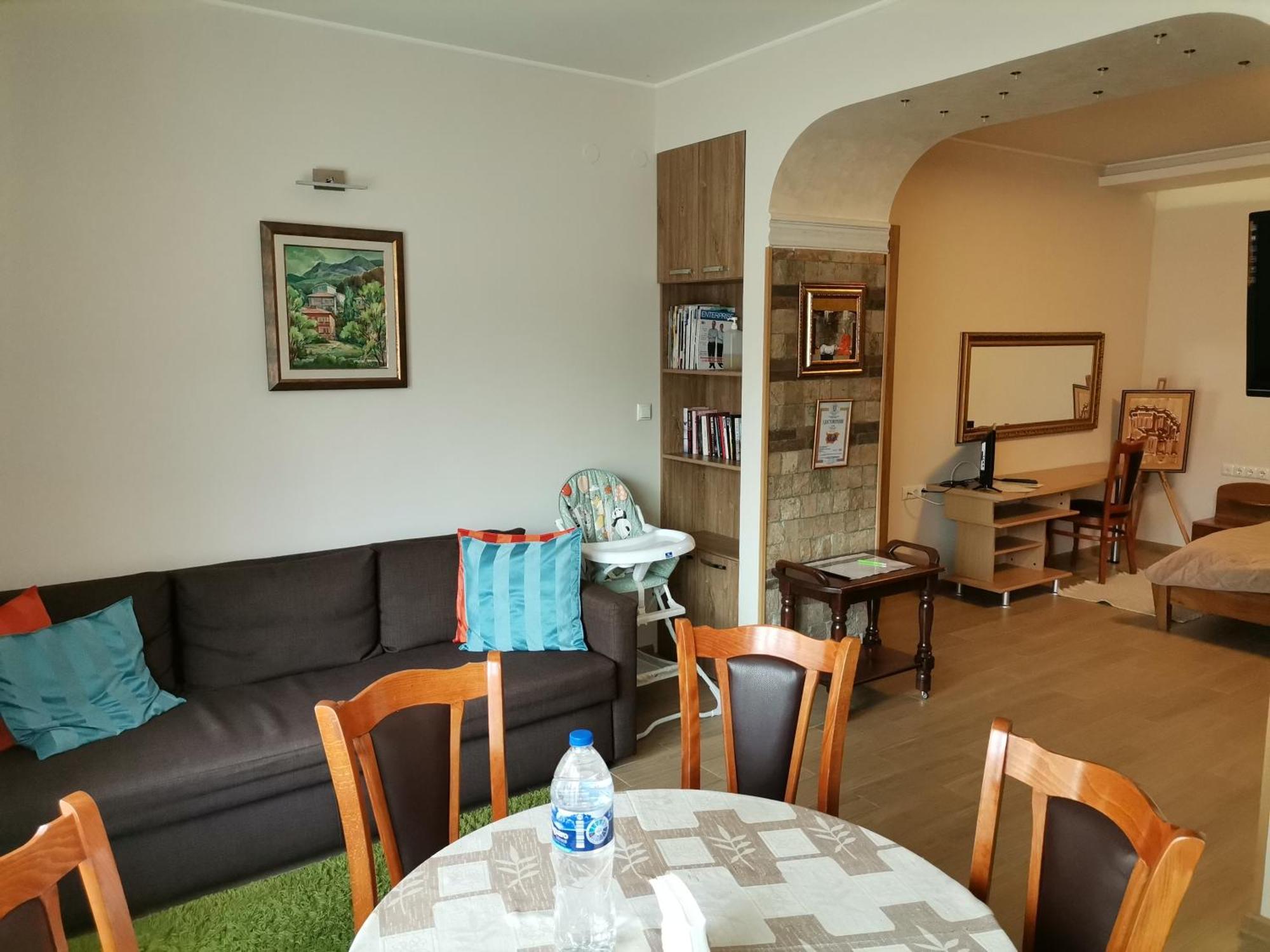 Guest Apartment Monarch Szmoljan Kültér fotó